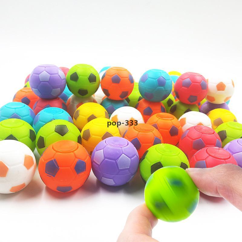 2021 selling football fingertip finger gyro vent decompression toys Russian World Cup promotional gifts